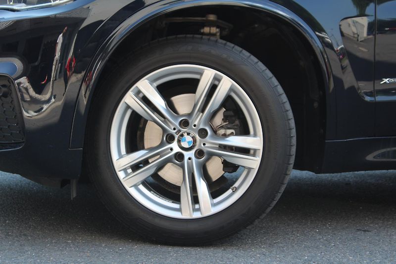 BMW X5 xDrive30d - fotka 6 z 25