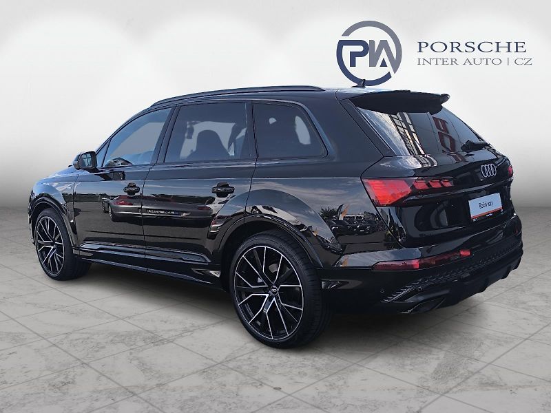 Audi Q7 3.0 TDi S-Line - fotka 8 z 23
