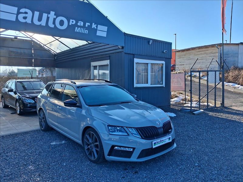 Škoda Octavia 2,0 RS, 4x4, DSG - fotka 1 z 14