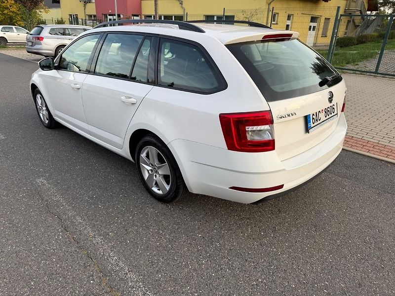 Škoda Octavia (2017) - fotka 4 z 22