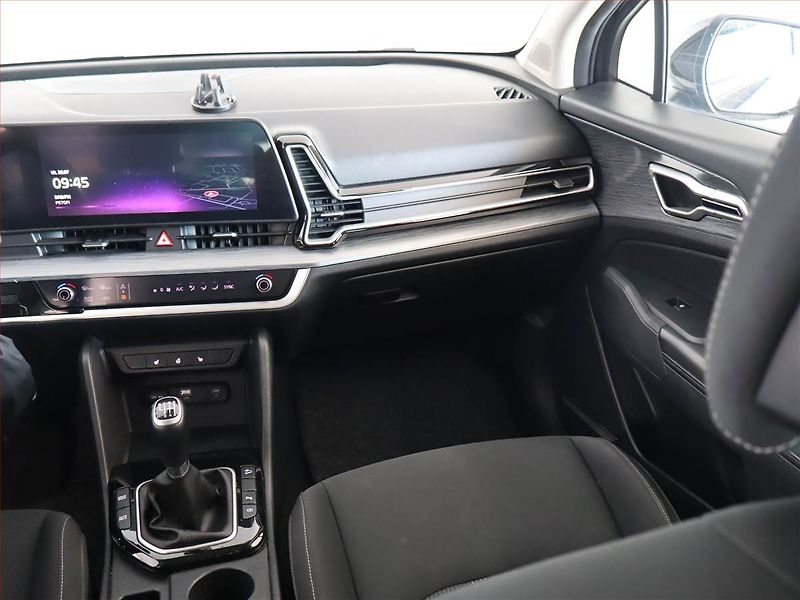 Kia Sportage (2022) 1.6 T-GDI - fotka 8 z 24