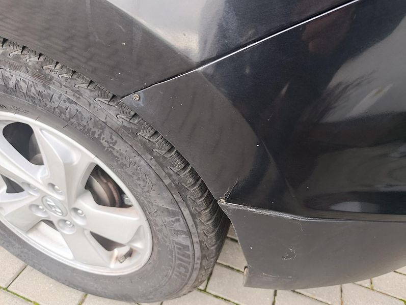 Hyundai ix35 (2011) 2.0 100kw 4X4 REZERVACE - fotka 7 z 21