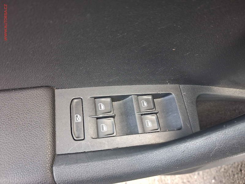 Škoda Octavia (2013) 1.4 TSi, Active, TZ, +kola - fotka 12 z 18