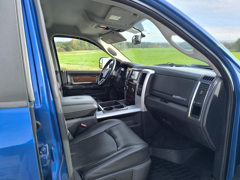 Dodge Ostatní (2010) RAM 2500 6,7 TURBO DIESEL - fotka 13 z 28