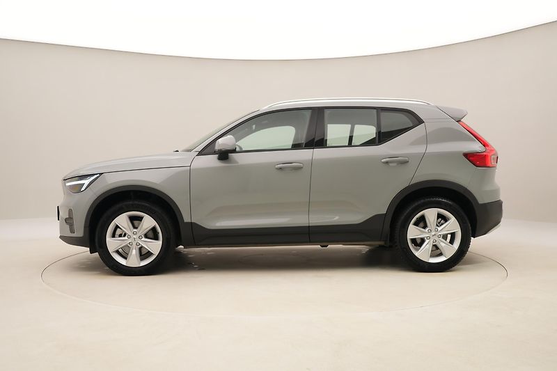 Volvo XC40 B3 CORE AUT CZ - fotka 9 z 49