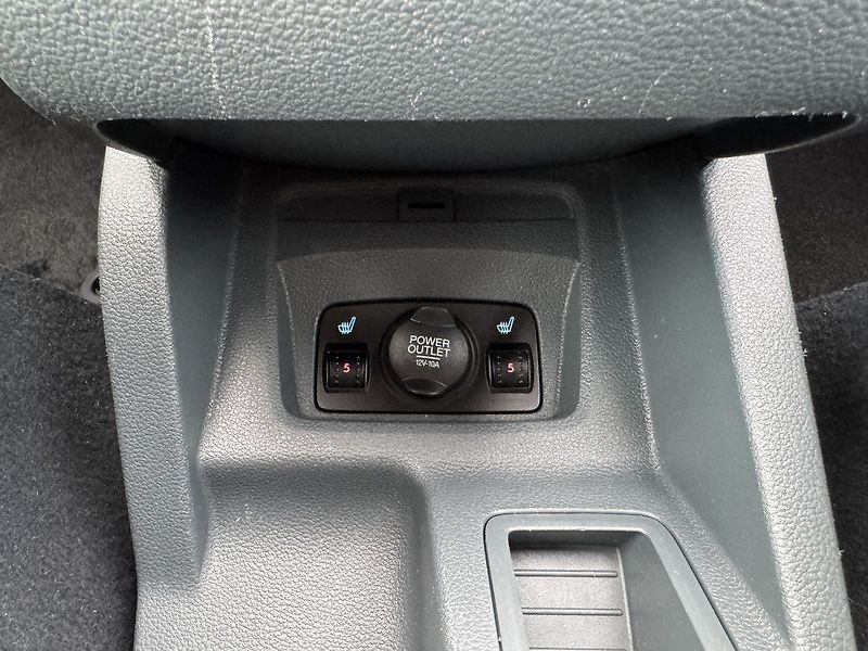 Ford Grand C-MAX (2011) 1.6i Ti-VCT Klima Winter Paket - fotka 8 z 49