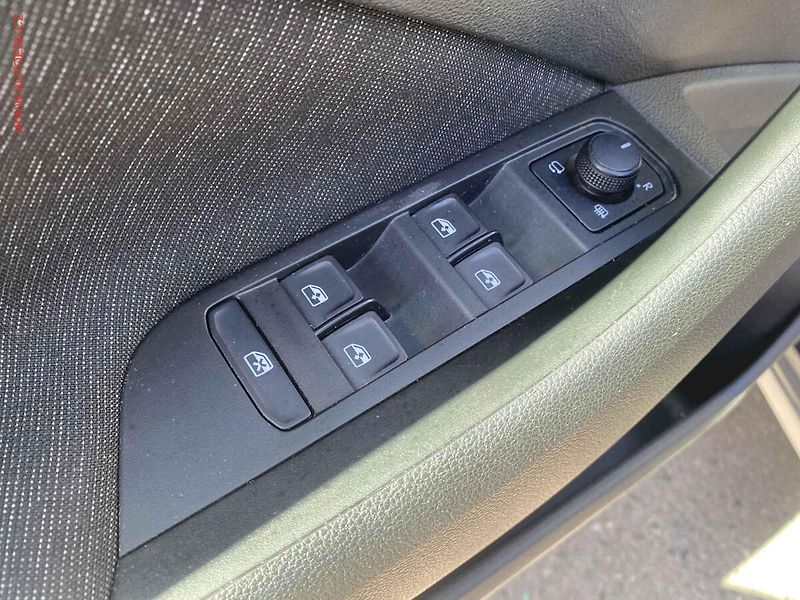 Škoda Kamiq (2020) 1.0 TSi, 1.maj,ČR, Style - fotka 13 z 19