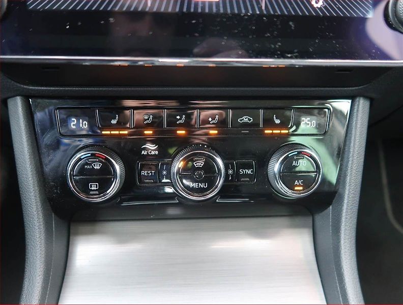 Škoda Superb (2019) Style Plus 2.0 TDI - fotka 15 z 16