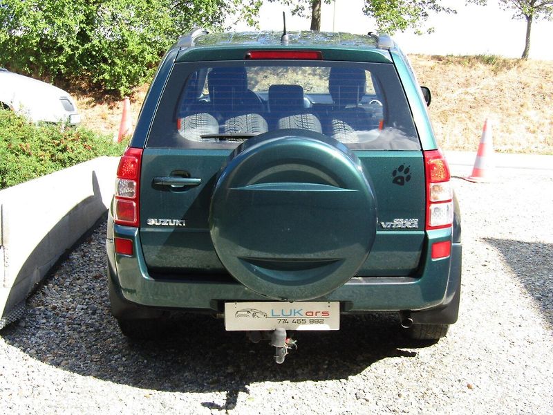 Suzuki Grand Vitara (2006) 1.9 DDiS 95kW  BEZ KOROZE - fotka 12 z 40