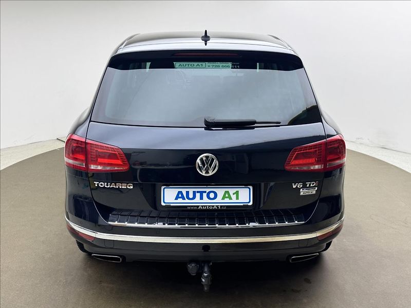 Volkswagen Touareg 3,0 ACC 360° TZ PEČLIVÝ SERVIS - fotka 5 z 49