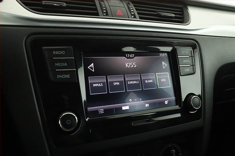 Škoda Rapid (2018) 1.0 TSI, Park. senzory - fotka 9 z 11