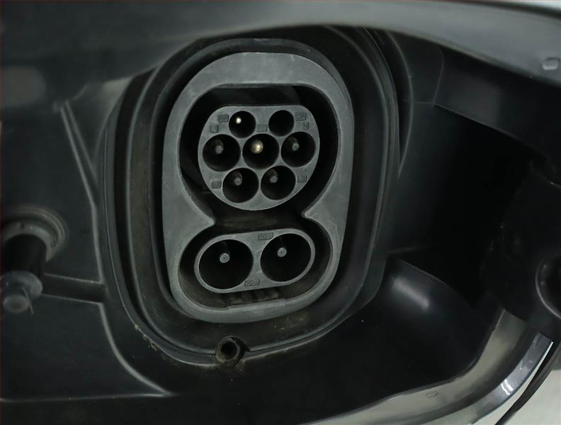 Škoda Enyaq (2023) iV 80x (82 kWh), SoH 91% - fotka 17 z 18