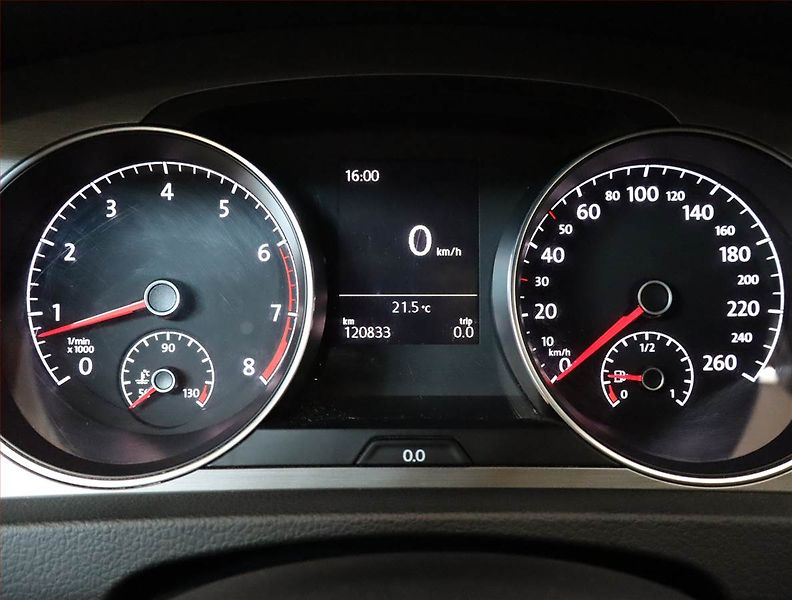 Volkswagen Golf (2014) Comfortline 1.2 TSI - fotka 11 z 23