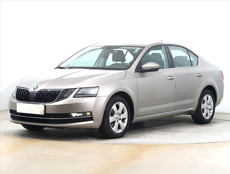 Škoda Octavia (2017) Style 1.6 TDI, Navi, Tempomat - fotka 2 z 16