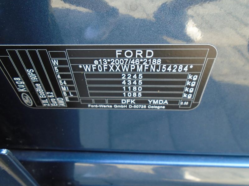 Ford Kuga 2,0EcoBlue 140kW AWD Vignale A - fotka 42 z 50