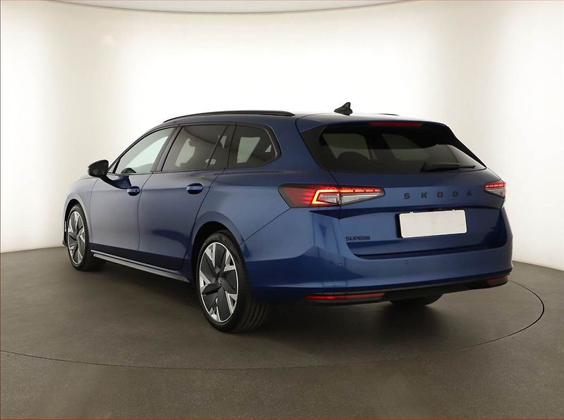 Škoda Superb (2025) 2.0 TDI, Sportline - fotka 4 z 20