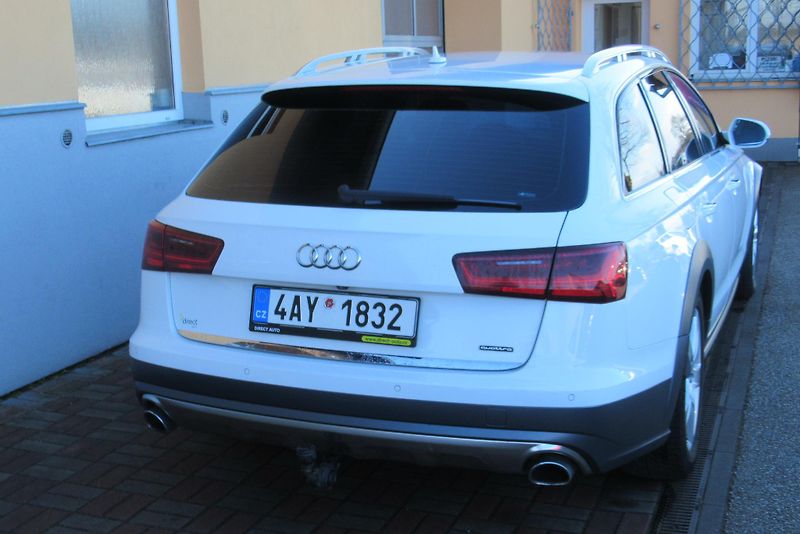 Audi A6 Allroad 3.0 TDI QUATTRO NAVI TAŽNÉ - fotka 8 z 29