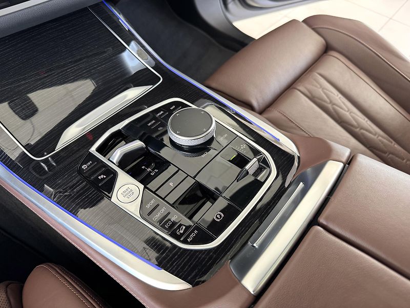 BMW X7 40d xDrive*M-SPORT*Záruka01/28 - fotka 30 z 57