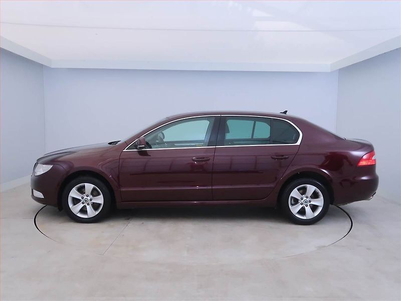 Škoda Superb (2010) Elegance 2.0 TDI, Automat - fotka 3 z 15