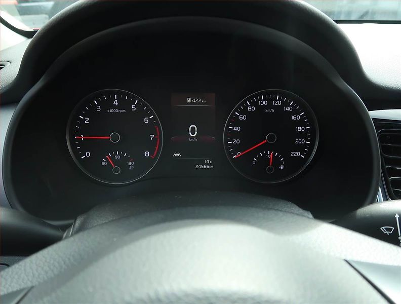 Kia Stonic (2023) 1.0 T-GDI, Serv.kniha - fotka 11 z 15