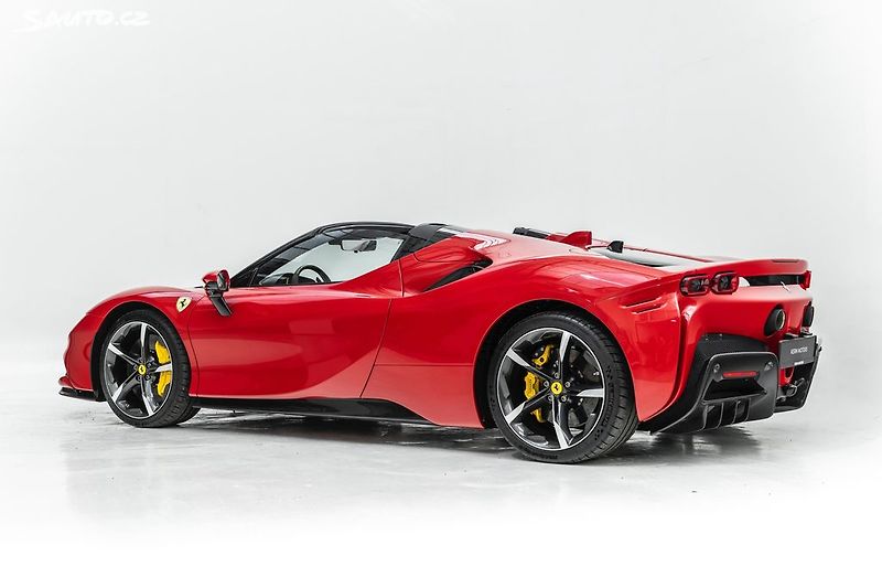 Ferrari SF90 Spider*FULL carbon*metalíza - fotka 5 z 47