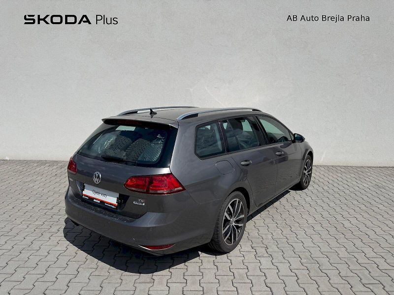 Volkswagen Golf (2017) VARIANT COMFORTLINE 1,4 TSI 7D - fotka 2 z 22