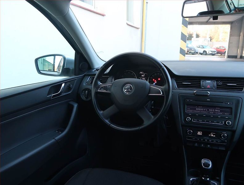 Škoda Rapid (2013) Ambition 1.2 TSI - fotka 7 z 16