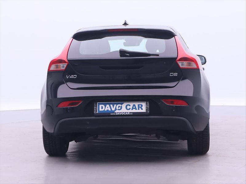 Volvo V40 2,0 D2 Drive-E Aut Momentum - fotka 6 z 25