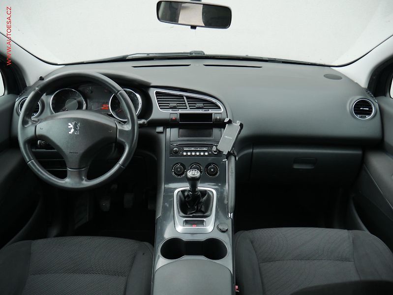 Peugeot 3008 (2011) 1.6i, AC, TZ - fotka 8 z 17