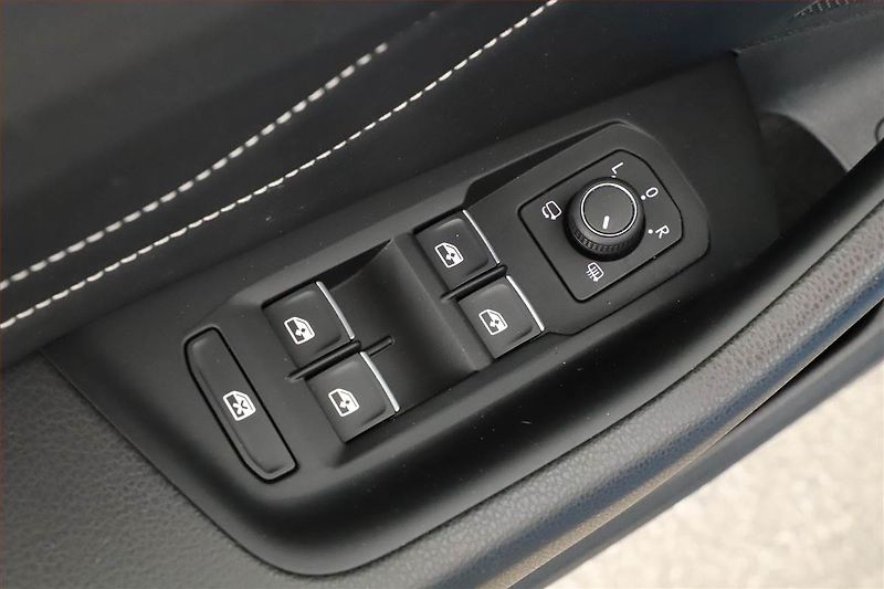 Volkswagen Arteon (2022) Elegance 2.0 TDI - fotka 17 z 19