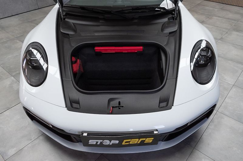 Porsche 911 992 CARRERA 4*BLACK PAKET*DPH* - fotka 29 z 37