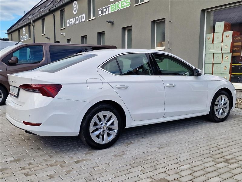 Škoda Octavia 2.0TDI DSG Style,ČR,1.Majitel - fotka 11 z 50