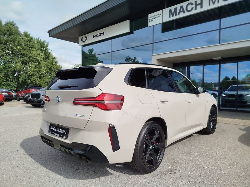 BMW X3 M50 xDrive - fotka 7 z 38