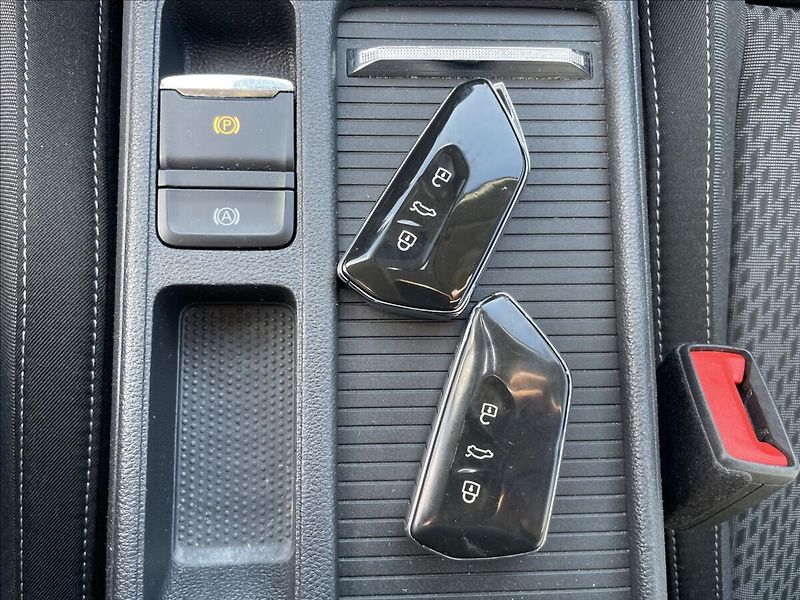 Škoda Octavia 2,0 TDi 110kw DSG Style Nehava - fotka 26 z 39