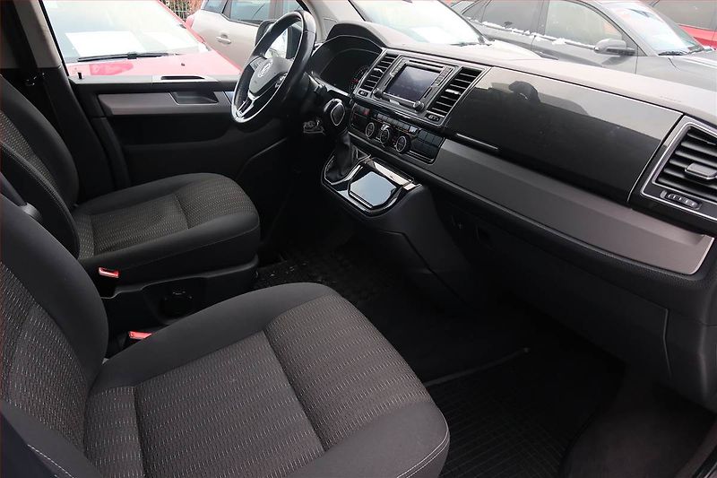 Volkswagen Multivan (2015) Comfortline 2.0 TDI, DPH - fotka 7 z 17
