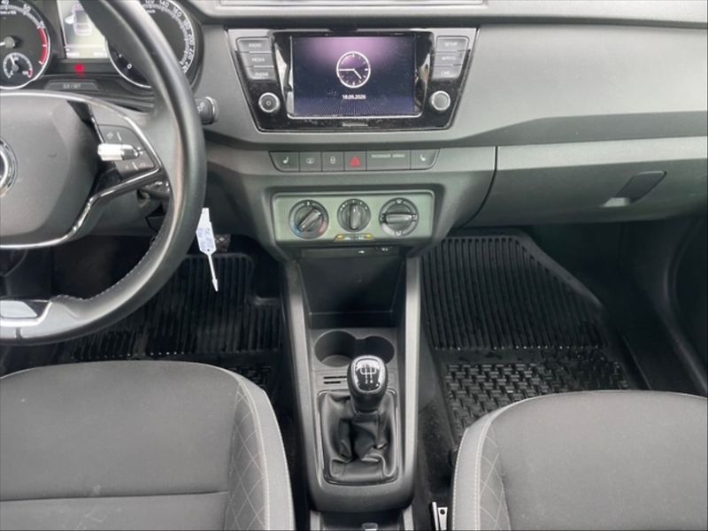 Škoda Fabia 1,0 TSI 70 Ambition - fotka 10 z 11