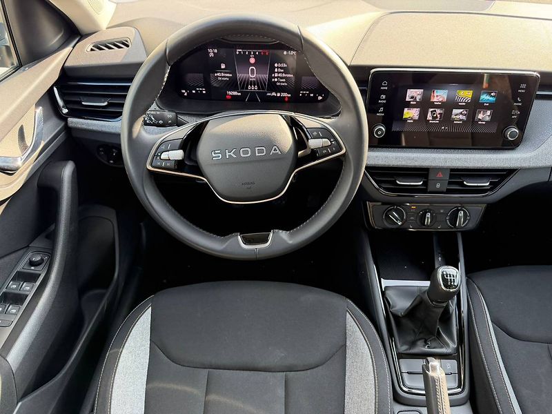 Škoda Scala Selection 1,0 TSI 85 kW 6° MP - fotka 11 z 32