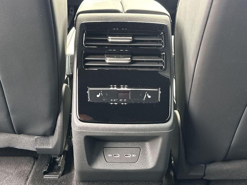 Volkswagen ID.7 Tourer (2025) 210 kW Pro S People - fotka 24 z 33