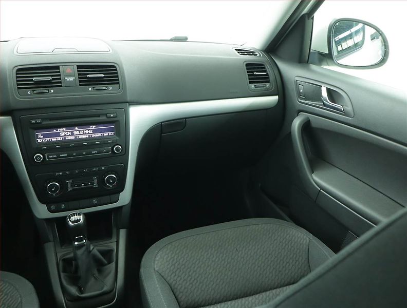 Škoda Yeti (2013) Ambition 1.4 TSI, Tempomat - fotka 8 z 15