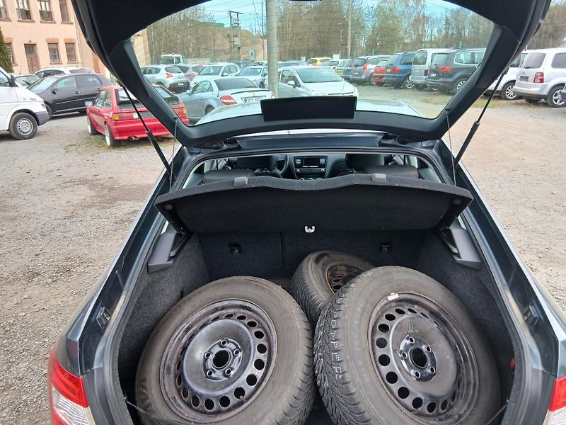 Škoda Octavia 1.2 TSI, 99tis km najeto - fotka 29 z 32