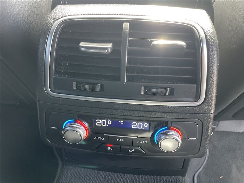 Audi A6 3,0 TDi 150kw S-Line Quattro T - fotka 12 z 41