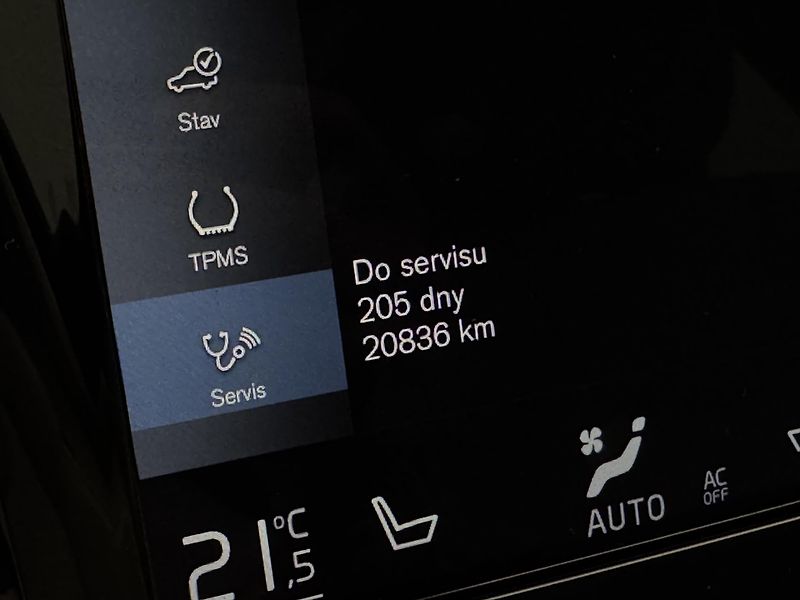 Volvo V90 CC D4 AWD MOMENTUM AUT - fotka 44 z 46