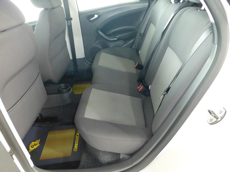 Seat Ibiza (2011) 1,6TDI-77KW**ALU**VYHŘ.SEDADLA - fotka 11 z 20