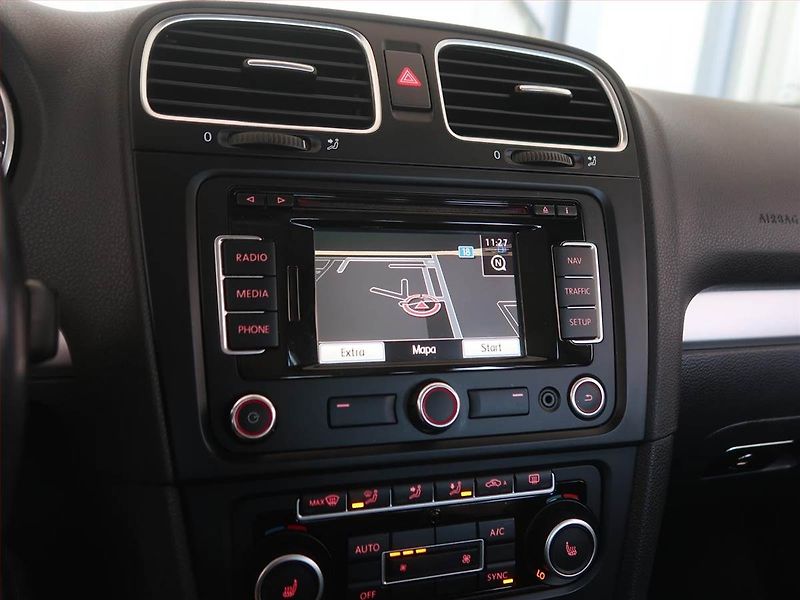Volkswagen Golf (2013) Highline 2.0 TDI, Serv.kniha - fotka 12 z 17