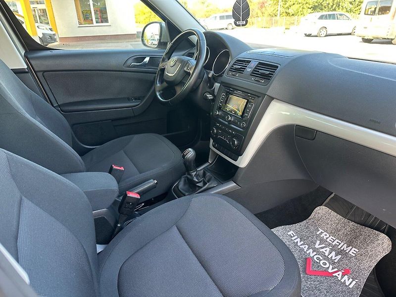 Škoda Yeti (2011) 1.6TDi NAVI, PĚKNÝ STAV - fotka 8 z 14