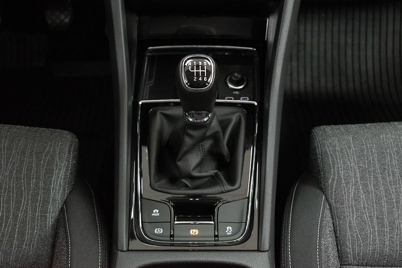 Škoda Karoq 1.5 TSI STYLE*TAŽNÉ*DPH*ČR 1.M - fotka 22 z 44
