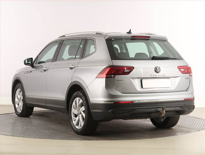 Volkswagen Tiguan Allspace (2022) Life 2.0 TDI, digi klima - fotka 4 z 31