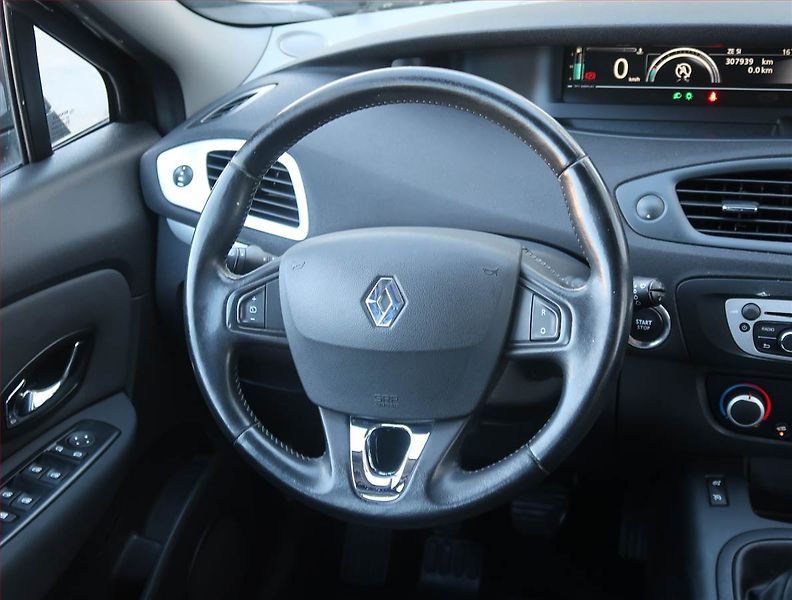Renault Grand Scénic (2014) 1.5 dCi, po STK, jezdí výborně - fotka 15 z 20