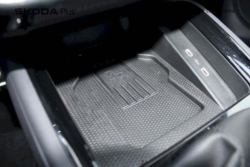 Škoda Scala (2025) 1.0 TSI 85 kW Monte Carlo - fotka 13 z 25