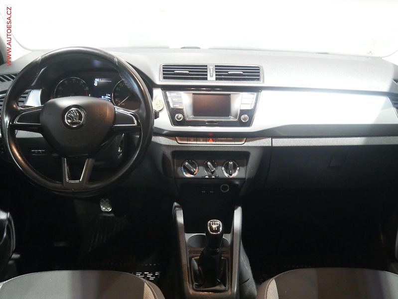 Škoda Fabia (2017) 1.0 TSI, ČR, AC, temp - fotka 8 z 16